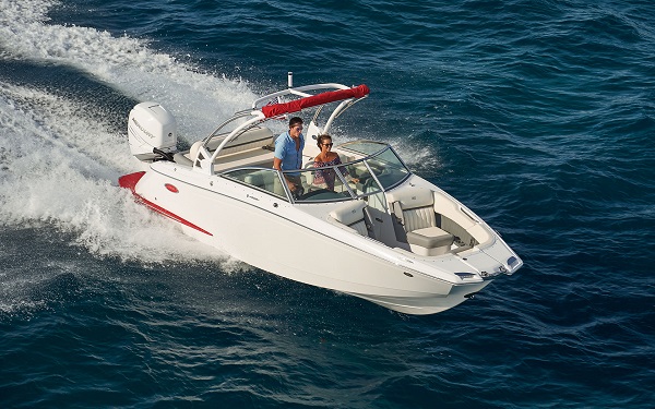 inshore yachts cobalt boat 25SC golfe juan côte d'azur