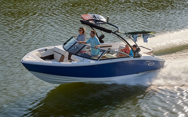 inshore yachts cobalt boat CS23 Surf golfe juan côte d'azur