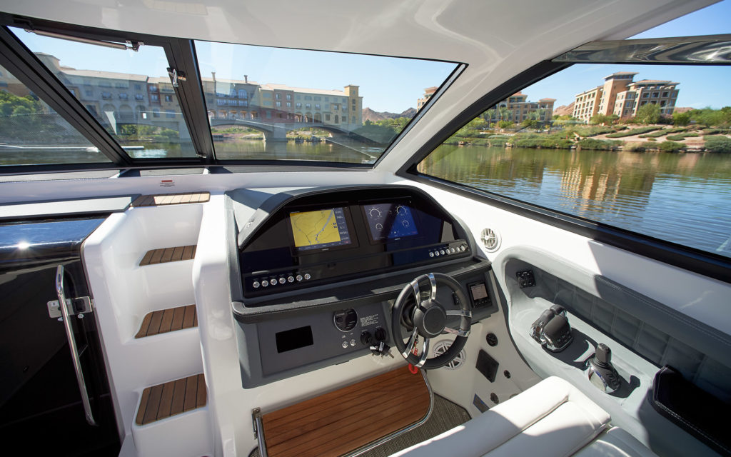 inshore yachts cobalt boat A40 coupe golfe juan côte d'azur